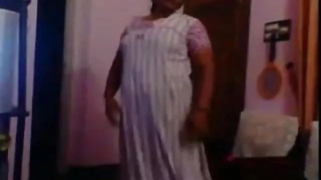శృంగార ఆన్లైన్ నమోదు లేదు భారతీయ సెక్సీ మహిళ గుర్తించడానికి ఆంటీ 1212 (పార్ట్ 2)