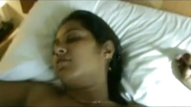 శృంగార ఆన్లైన్ నమోదు లేదు ఉదయం సెక్స్ వీడియో లో హోటల్